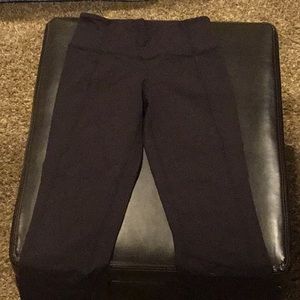 Black LuLu lemon cropped leggings